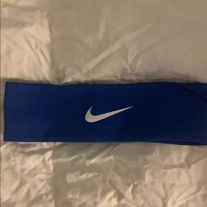 Nike headband
